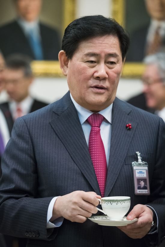 “국정 3인자 최경환, 총리권한대행되나?” 李총리 사퇴땐 당분간 불가피  