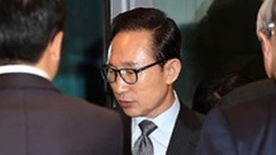 “대한민국은 건국 이후 늘 요동쳤다” 이명박, 골프 약속 취소, 오늘 오전 귀경  