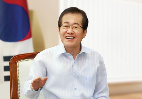 홍준표 “검찰이 윤씨 통제해 진술 조정한 것 수용 못 해”  