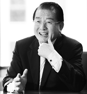 [인人터뷰] 이영주 중국정경문화연구원 이사장 “美·中 눈치만 보지 말고 능동적 외교 펼쳐야”  