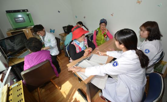 백석대 백석문화대 학생 90여명 어버이날에 의료봉사활동  