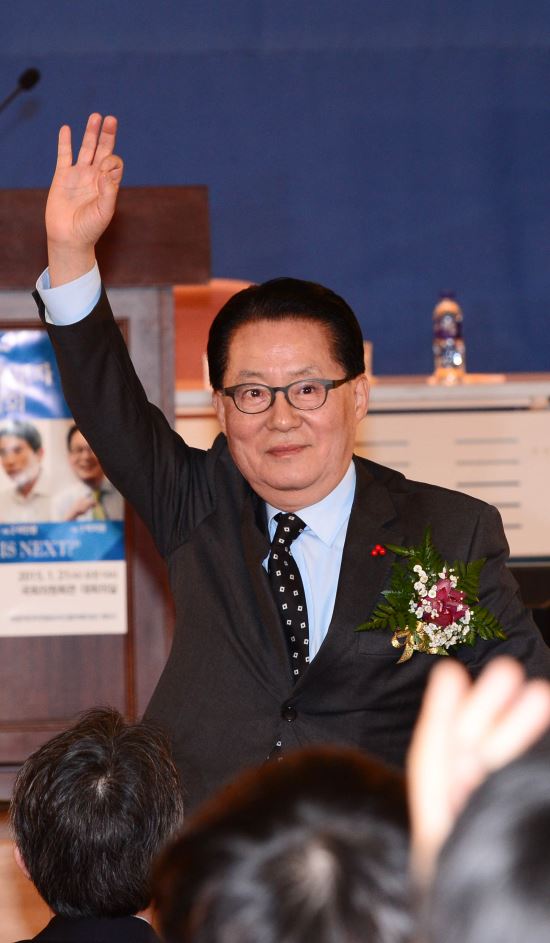 “하객 60명의 조용한 결혼식” 박지원, 작은 딸도 ‘정치인 없는 조용한 혼사’  