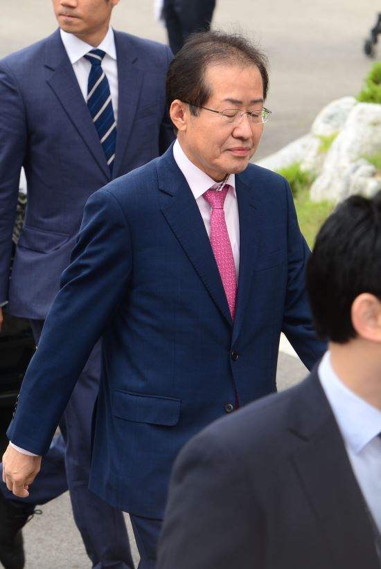 “매형이 홍준표” 인척 관계 내세워 돈 가로챈 홍 지사 처남 구속영장 신청  