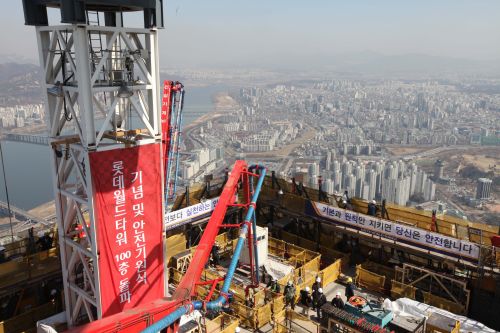 제2롯데 재개장 나흘만 감전사고…곤혹스런 서울시，구두 경고  