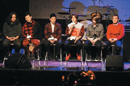 록밴드 YB, 류현진·추신수 응원… LA 다저스타디움에서 특별 공연  