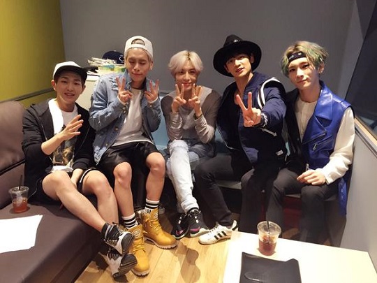 샤이니, MBC 라디오 ‘푸른밤 종현입니다’에서 완전체 컴백  