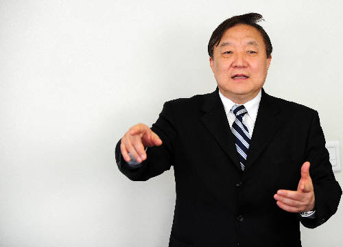 “초계파 혁신기구?...함께 나눠먹자는 얘기” 정대철 “문재인, 결단을 내릴 상황”  