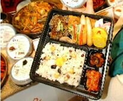 편의점 도시락 판매량 최고 51% 급증… 1인 가구 증가로 ´편도족´ 늘어  
