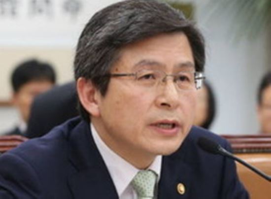 [프로필]황교안 총리 후보자...통진당 해산 이끈 공안통  