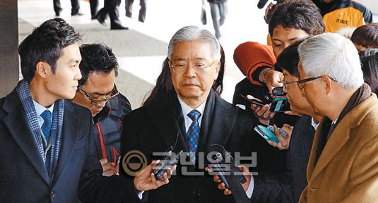 현재현 동양 회장 감형 피해자들 오열  