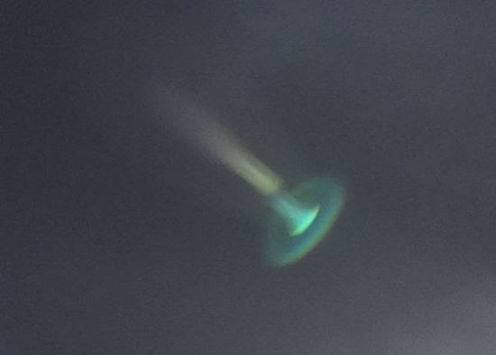 [사진] 초록색 해파리 모양 UFO 네덜란드서 포착  