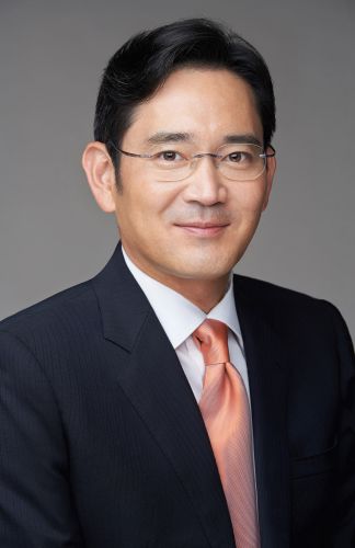 이재용 체제 정점으로 가는 삼성 지배구조 개편…지주회사 전환 등 노린 다목적 포석  
