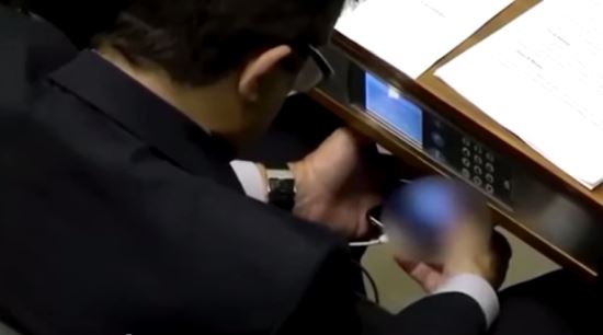 [] ȸ弭  ߵ  ɸ  ȸǿ  