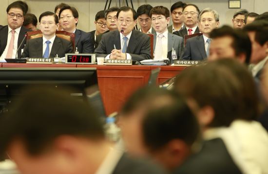  빫  ɵ źα 硱  ȸ ħ... Ȱ  