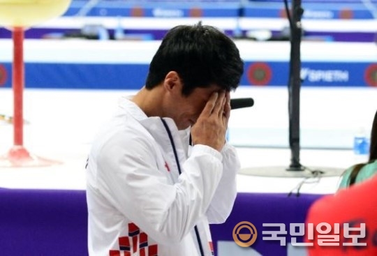 [광주 U대회] 체조 양학선 부상에 울었다… 남은 경기 불참, 6주간 재활해야  