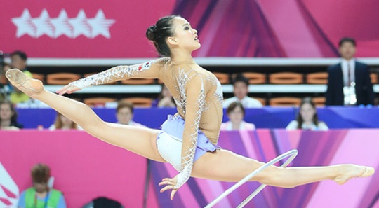[광주 U대회] '환상 연기' 손연재 유일한 18점대… 개인종합 첫날 1위  