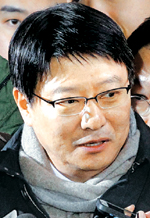 ‘청와대 문건유출’ 박지만,  4번째 증인출석 요구마저 거부  