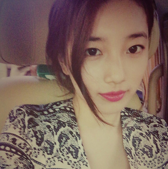 수지 “유니버시아드 선수단 파이팅”… 응원 셀카  
