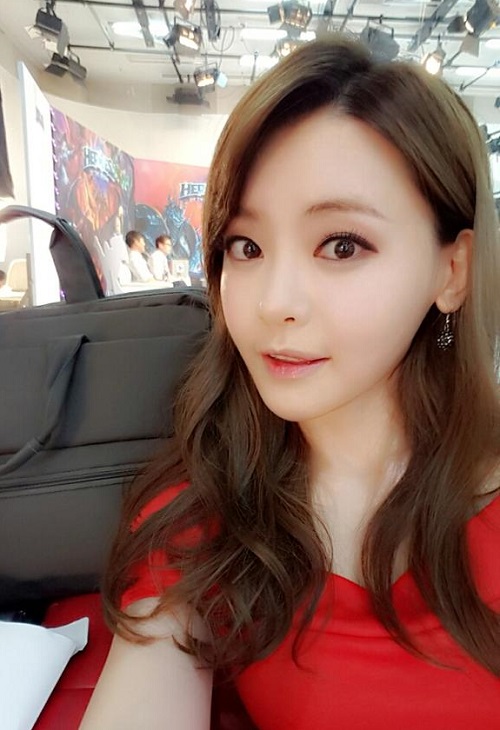 “듣보 3류 쓰레기 성괴”…서유리, 송민호 팬 추정 네티즌에 공격당해  