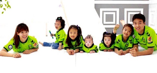 “슈퍼맨 합류” 이동국은 만점 아빠…축구도 가족사랑도 최고  