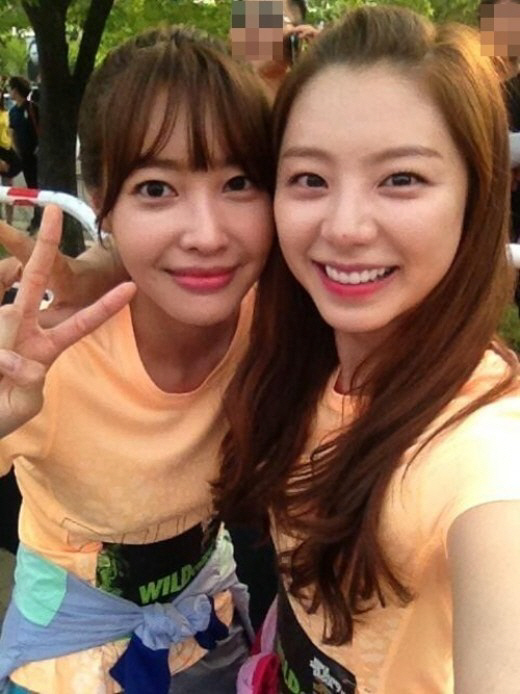 박수진 부케 절친 왕지혜가…오작교 역할 톡톡  
