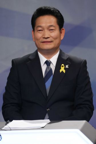송영길 전 인천시장 허위비방 조용균 전 인천시 정무특보 벌금 500만원 선고  
