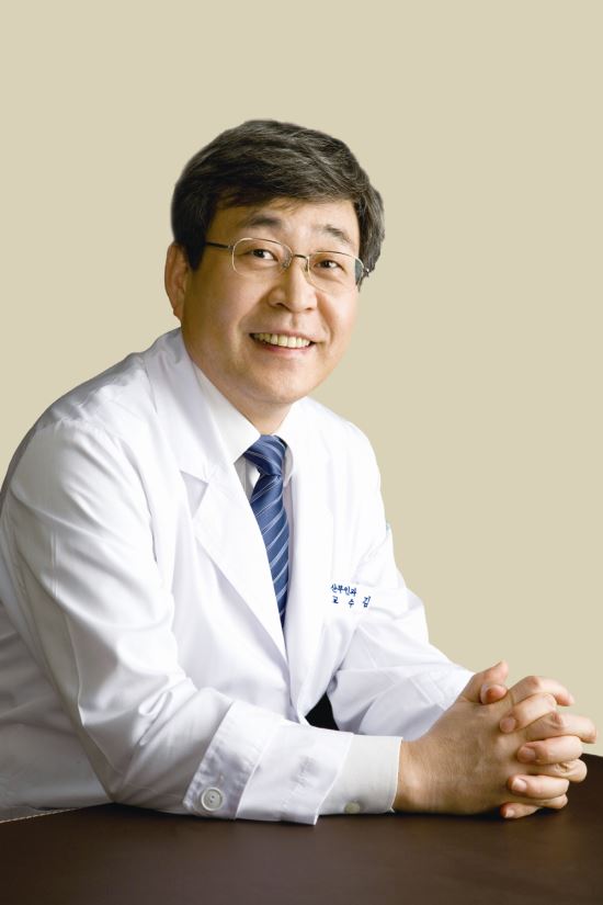 이화여대의료원 신임 의무부총장겸 의료원장에 김승철 산부인과 교수  