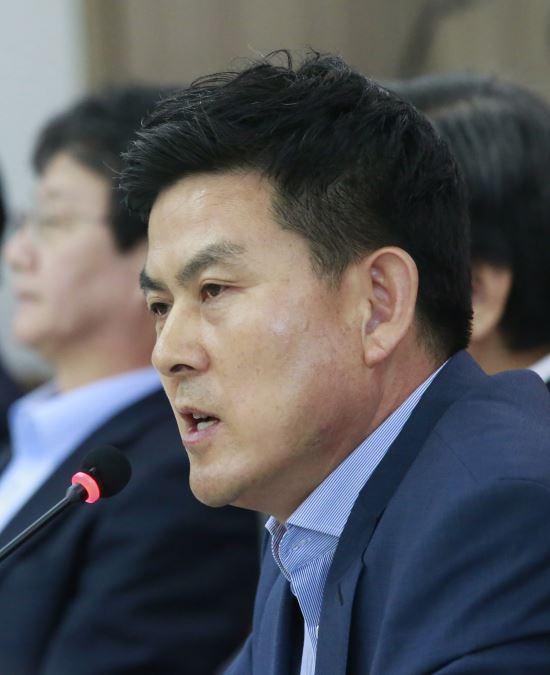 [긴급]김태호, 與 최고위원직은 유지 “더 성실하게 역할”  