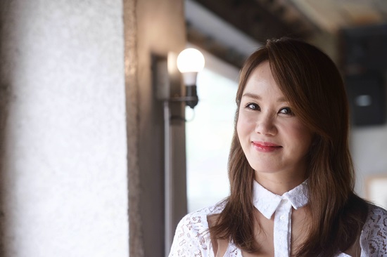 로맨틱 코미디 ‘미쓰 와이프’ 엄정화, 
