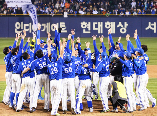 “역시 여름 사자”… 삼성 라이온즈, 투타 조화 속 독주 시작  