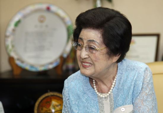 이희호 여사 “분단의 아픔과 상처 치유 원해”  백화원초대소와 묘향산 호텔 머물러  