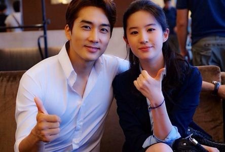 ‘유역비와 열애’ 송승헌 이상형 “청순하면서 섹시한 여자가 좋다”  