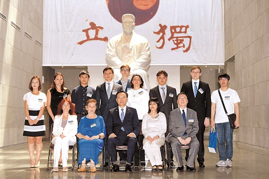 故 김경천 장군 등 독립운동가 후손 11명에 대한민국 국적 부여 “할아버지 나라는 제게 또 하나의 조국”  