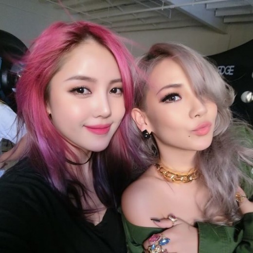 씨엘,포니 자매같은 투샷…“누가 연예인이야?”  