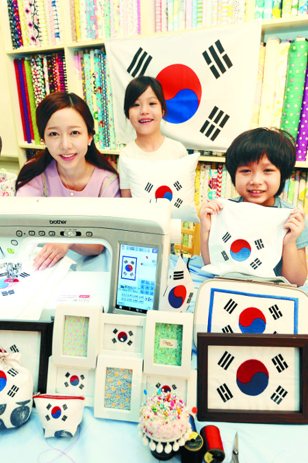 [포토] “태극기 그리는 법 배웠어요”  