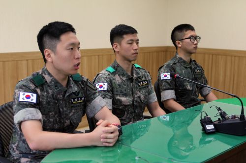 [현장기자]군, 여론전 말고 실전 챙겨라  