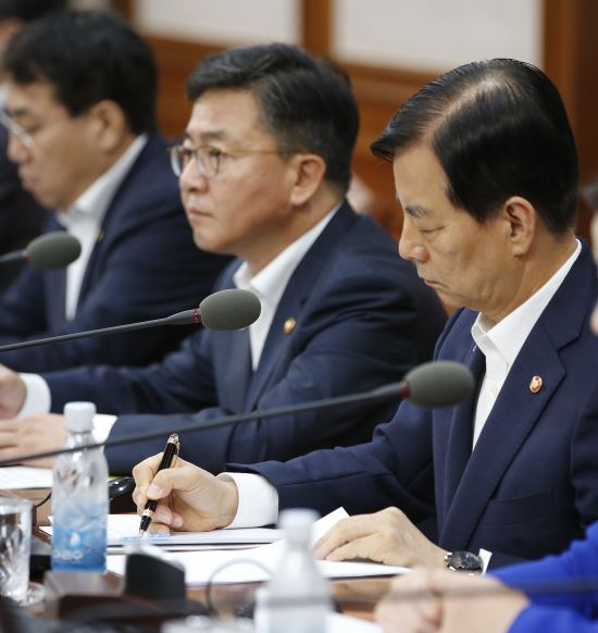 “北지뢰도발에도 대통령-국방장관 직접 통화안했다” 또다시 朴대통령 소통 부재 도마  