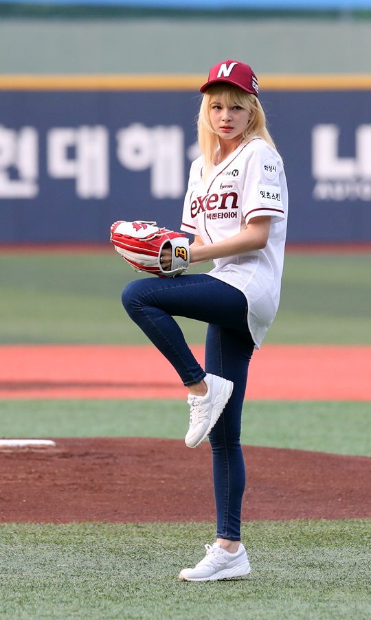 ‘매의 눈’ 혼혈가수 샤넌의 반전 시구…가녀린 몸에서 저런 힘이?  