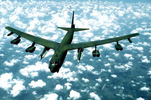  , B-52 ݱ   ź   