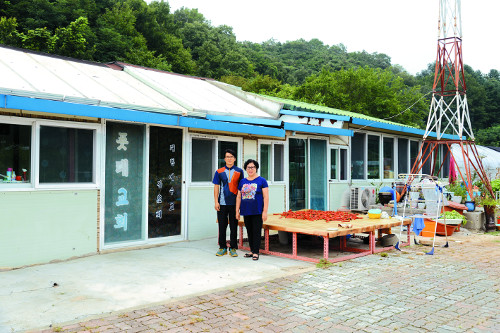 [어려운 교회를 도웁시다-원주 푯대교회] 예배당 덮친 흙더미… 태풍에 교회 날아갈까 불안  