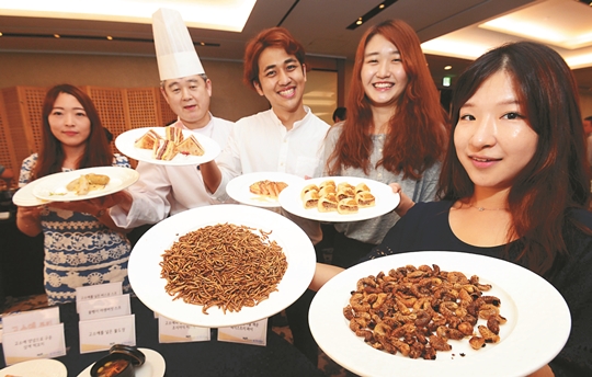 [포토] “식용곤충 요리 맛있답니다”  
