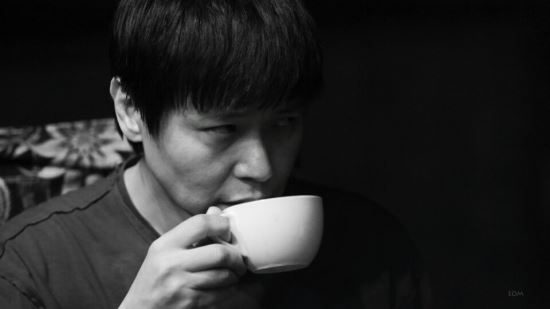 [김건표 교수의 연극이야기] 18. 시대의 폭력과 내면의 우울 연극, ‘흑백다방’  
