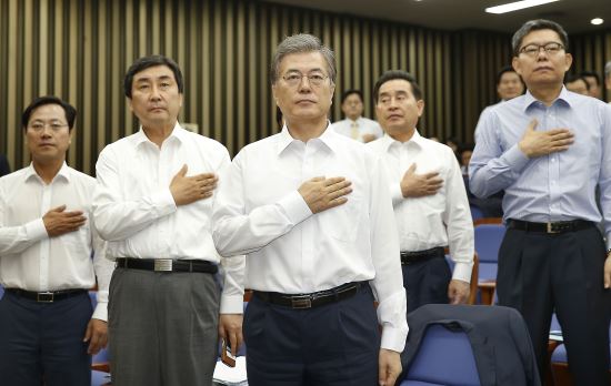 이종걸 “5·24해제, 유일한 문 아냐”…문재인, 즉각해제 주장과 상반  