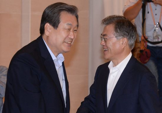 ‘노동시장 개혁’ 문제로 맞붙은 김무성·문재인  
