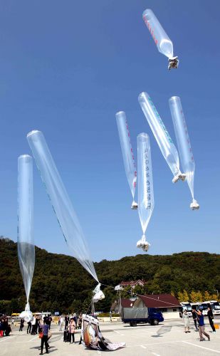 박상학 탈북자단체 대표 “내달 초 전승절 전후 대북전단 살포 예정”  