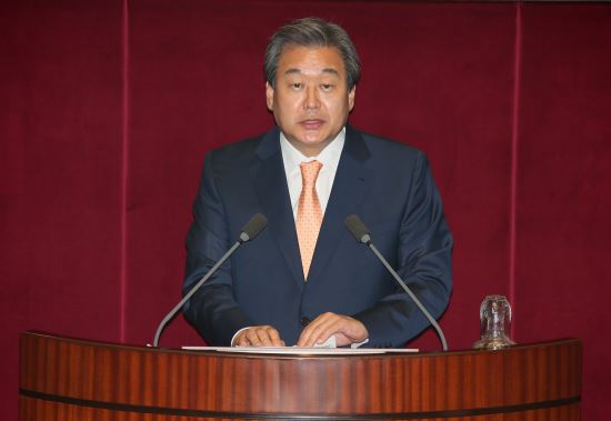 김무성 “4대 개혁 성공하려면 재벌개혁도 병행해야…기득권 고수 노조 강력 비판”  
