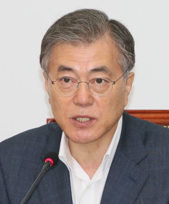 문재인,호남 민심 달래기 나선다...오늘 광주서 예산정책협의  