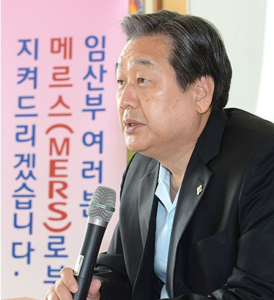 , 蹫  η  Ѿ١  θ  ϰڳ  