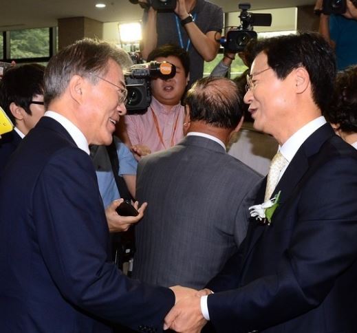 [긴급] 문재인 “재신임투표 추석전까지 연기 가능” 중앙위 연기 요구 안된다  