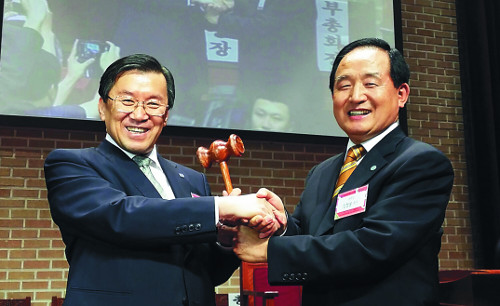 [2015 교단 총회 현장] 예장고신, 예장고려와 통합 합의안 통과… 예장통합, 총회파송 연금재단 이사 해임 기사의 사진